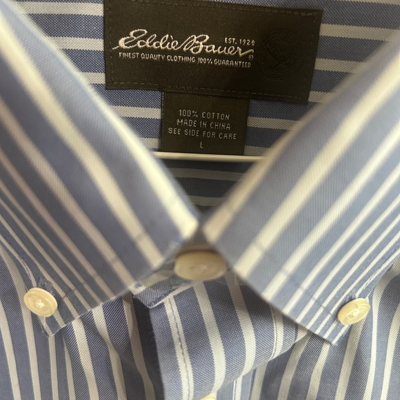 EUC like new Eddie Bauer  Men's Blue and White Striped Button Down Shirt size L. - Picture 2 of 8